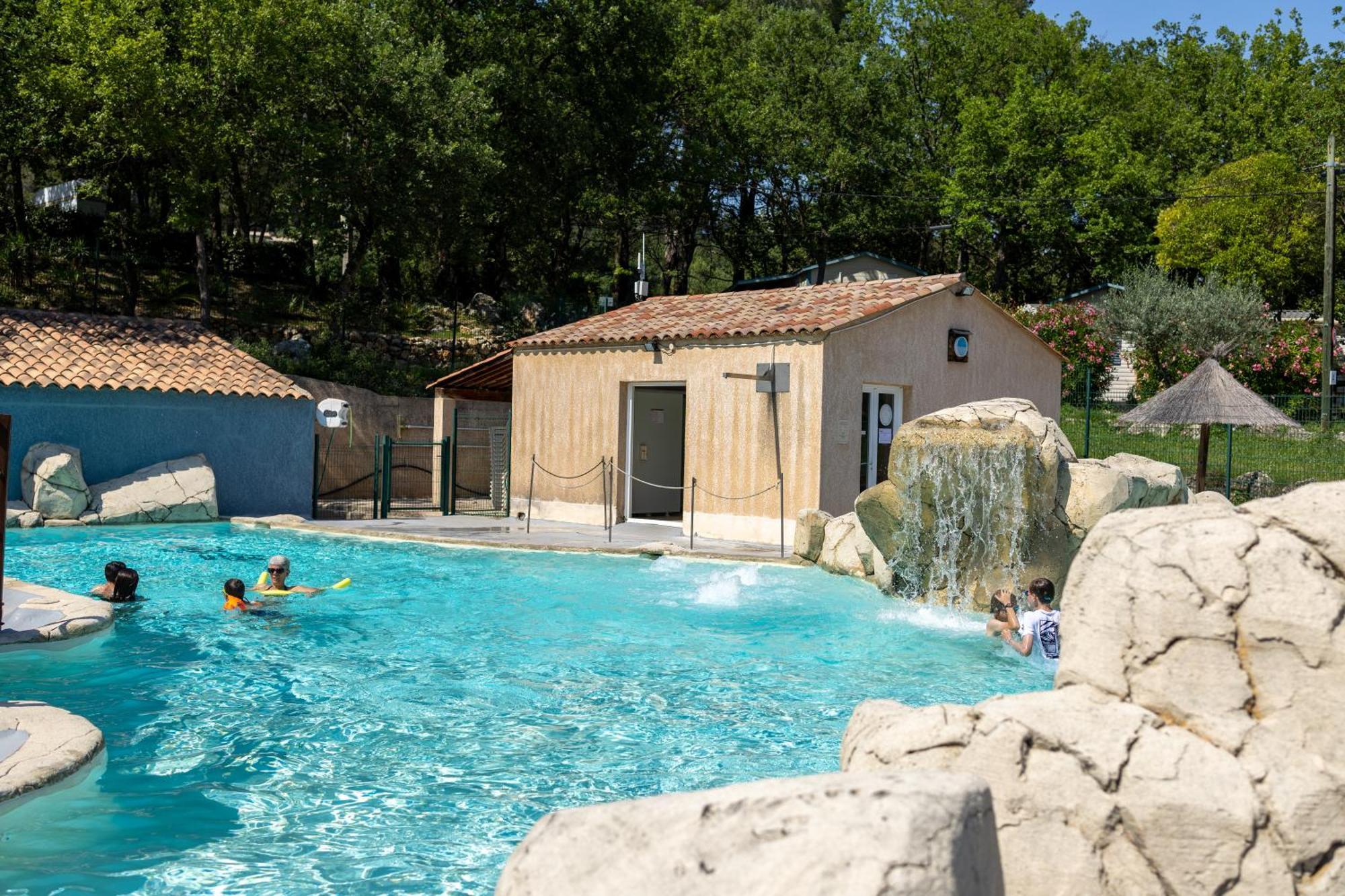 Camping Domaine Villa Verde Callas ภายนอก รูปภาพ